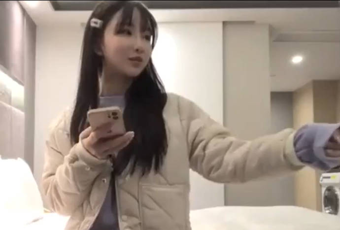 李寻欢深夜约极品颜值清纯酒窝萝莉妹子