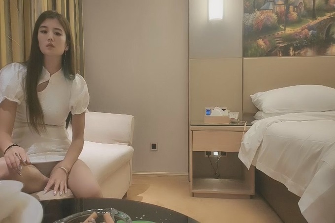 几十万粉丝要求返场 极品抽搐妹 女神背着男友兼职 大长腿高颜值 高潮迭起撸管佳作