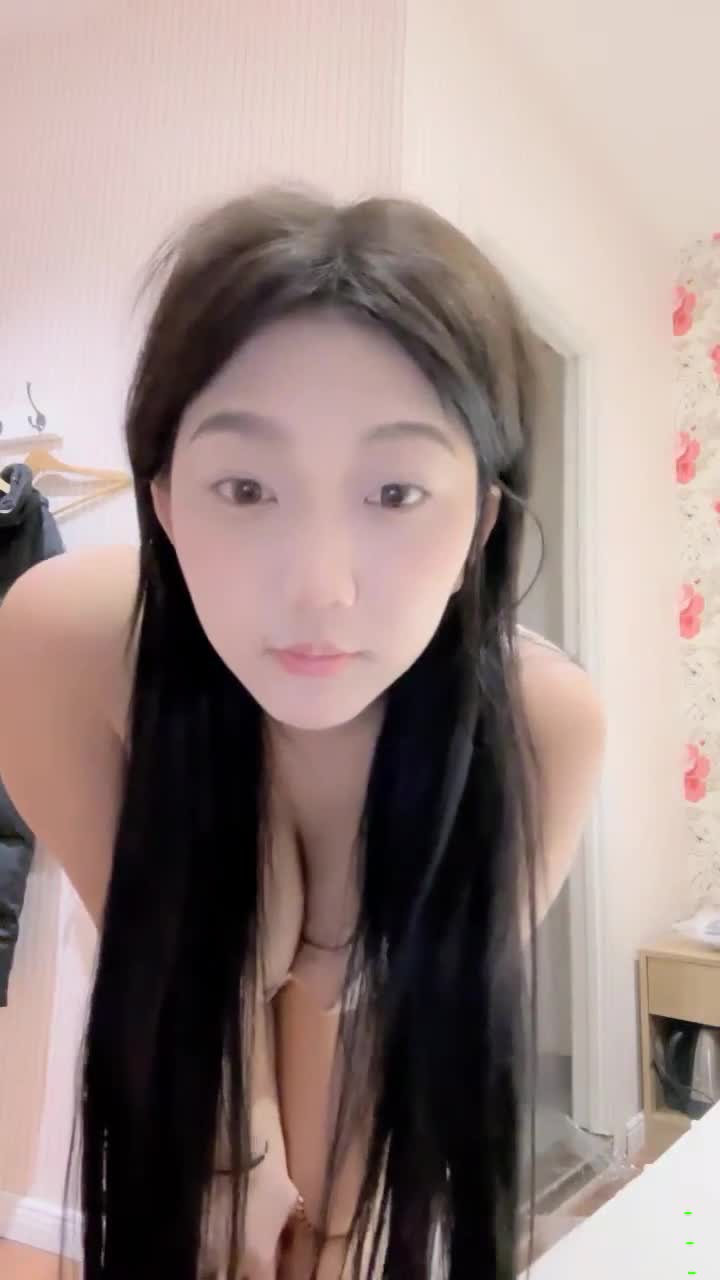 ♈ ♈ ♈ 2024年新作，寒假前最后一次的放纵，G奶大学生回归，【班长大人】，女生宿舍，漂亮学生