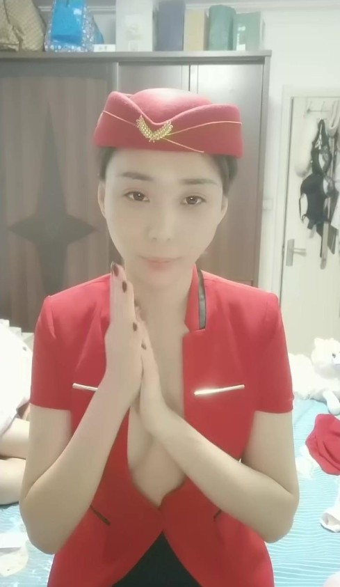 素颜居家制服诱惑！让小哥狂舔猛插，浪荡呻吟不断，捆绑束缚抠逼玩弄，激情爆草爽翻天！