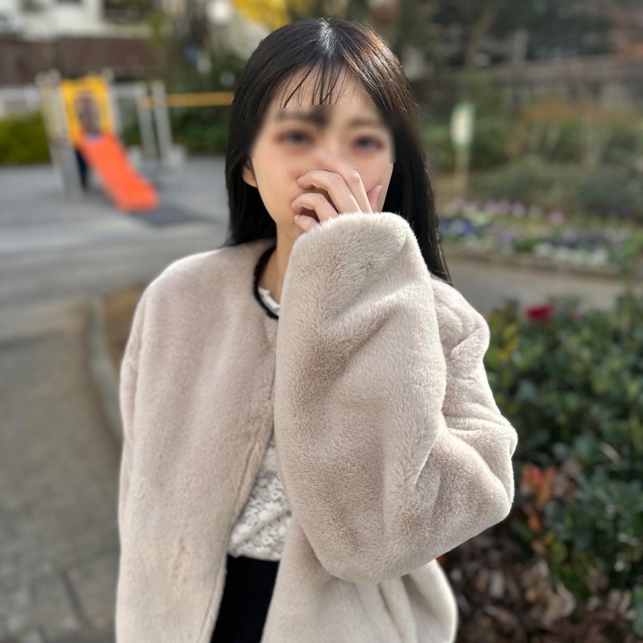 FC2 PPV 4708246 身長148cmの小柄で華奢なOLが「精子ちょーだい♥」と中出し懇願！白い柔肌とスレンダースタイルに激ピストンで狂ったようにイカせまくる映像